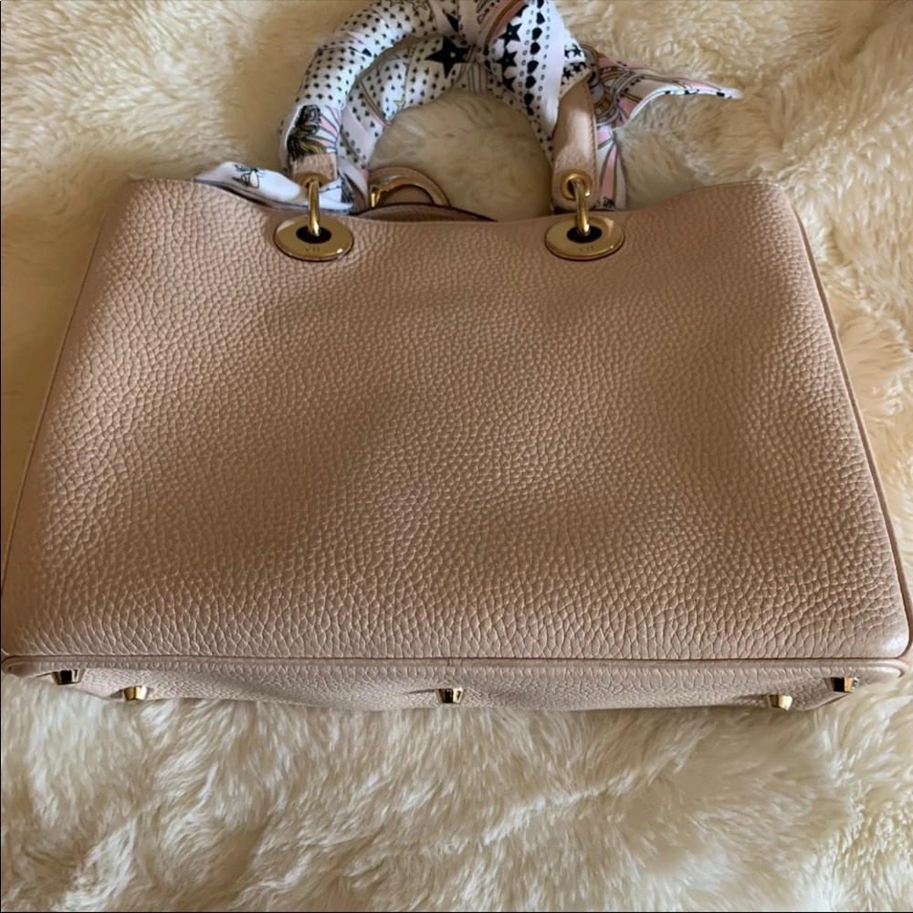 Dior Diorissimo Pebble Leather Rose Poudre - Picture 7 of 16